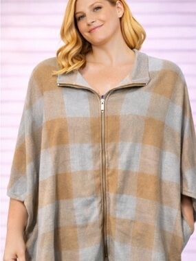 Preswick & Moore Women’s Zip-Up Short Sleeve Sweater - Size XL